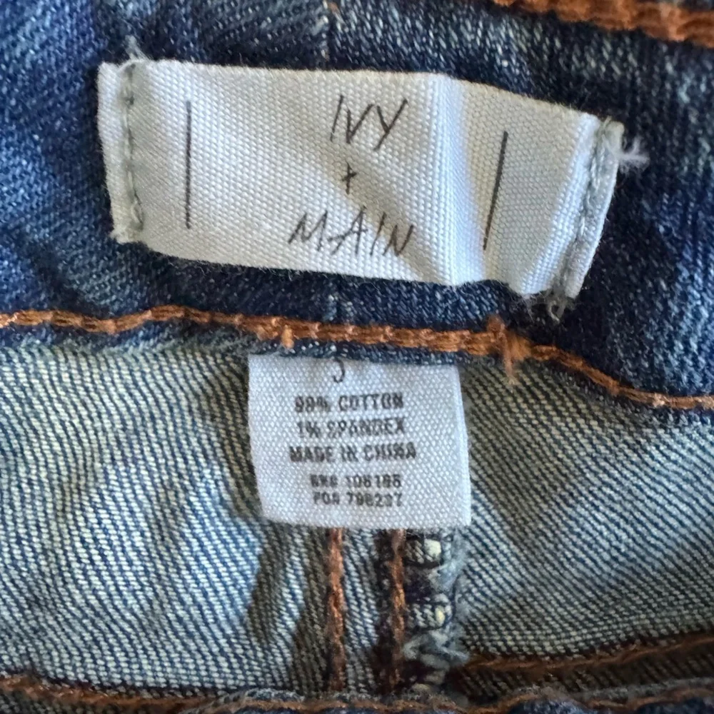 Ivy & Main Juniors Denim Overalls. Size 3. - Picture 2 of 10